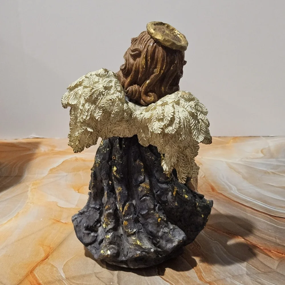 Cracker Barrel Musical Angel Figurine Hark the Herald Angels Sing Working w/ Box